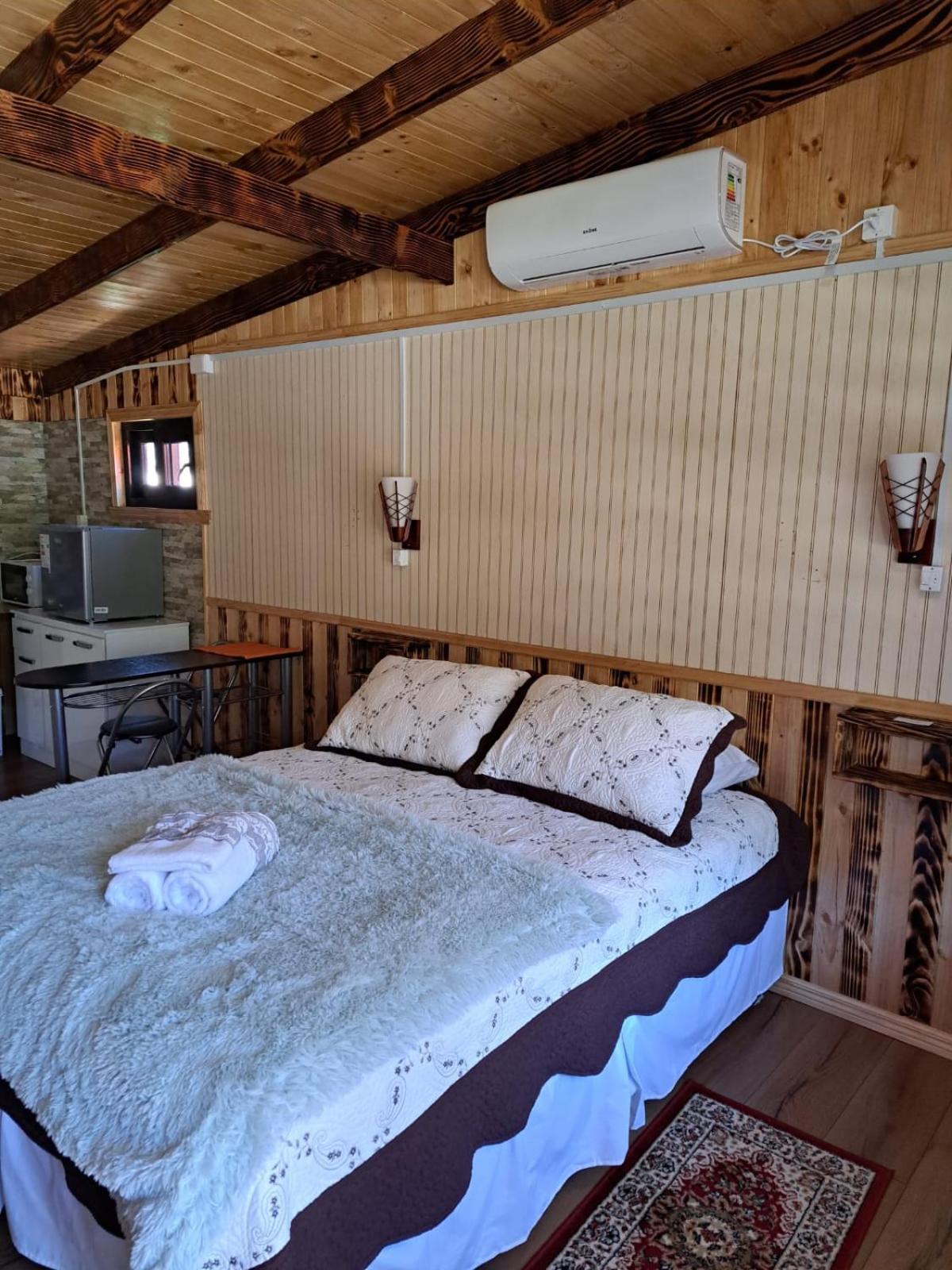 Hostal Robinson プエルト・プユワピ エクステリア 写真